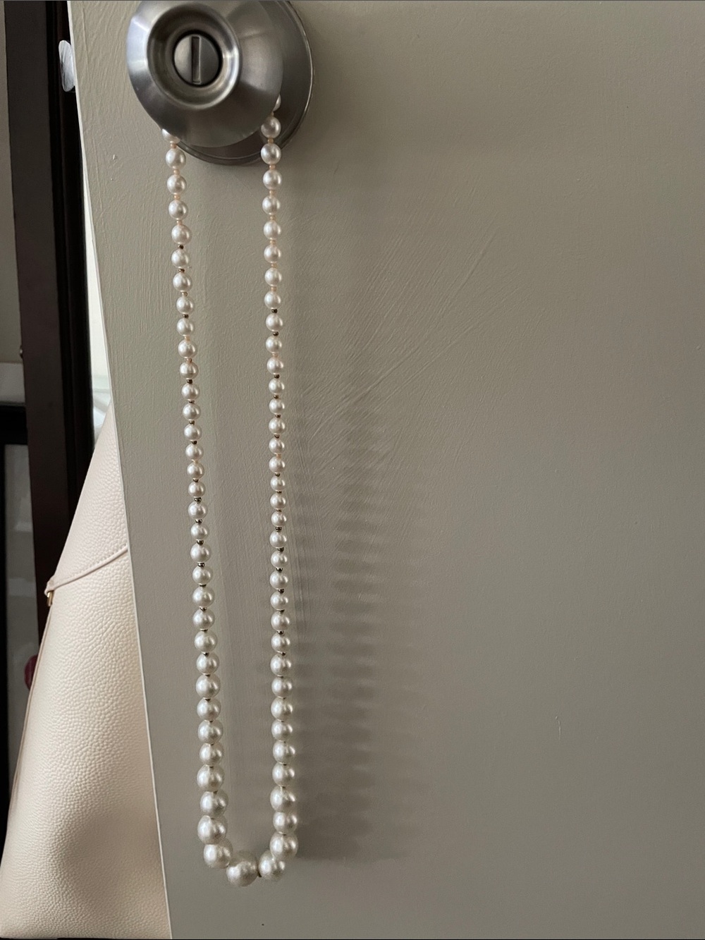 Vintage White Pearl Strand Costume Necklace